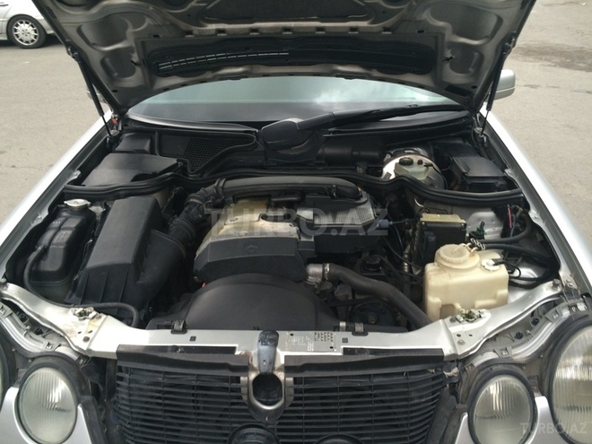 Mercedes E 230 1996, 305,000 km - 2.3 l - Bakı