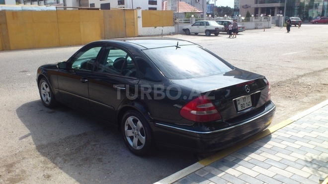 Mercedes E 320 2004, 256,000 km - 3.2 l - Sumqayıt