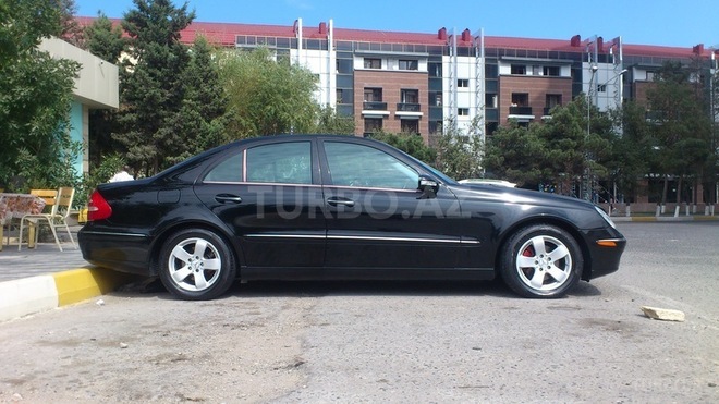 Mercedes E 320 2004, 256,000 km - 3.2 l - Sumqayıt