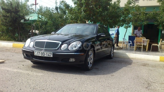 Mercedes E 320 2004, 256,000 km - 3.2 l - Sumqayıt