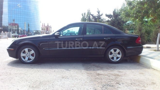 Mercedes E 320 2004, 256,000 km - 3.2 l - Sumqayıt