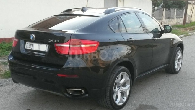 BMW X6 2011, 54,000 km - 4.4 l - Quba
