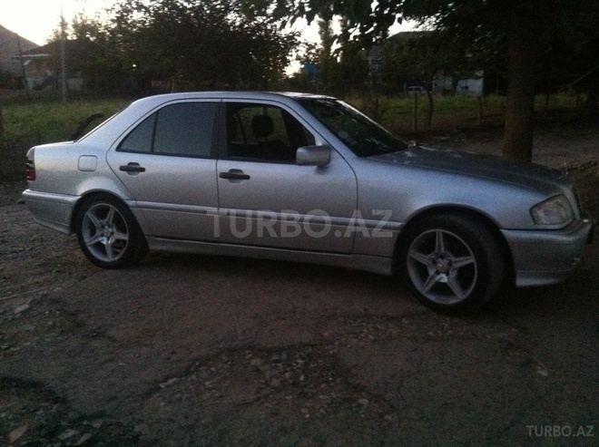 Mercedes C 250 1997, 29,000 km - 2.5 l - Tovuz