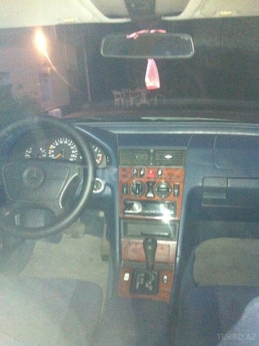 Mercedes C 250 1997, 29,000 km - 2.5 l - Tovuz
