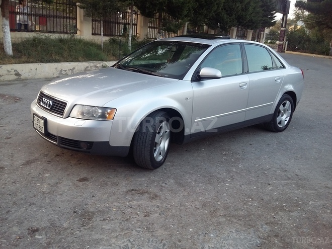 Audi A4 2001, 229,000 km - 1.8 л - Bakı