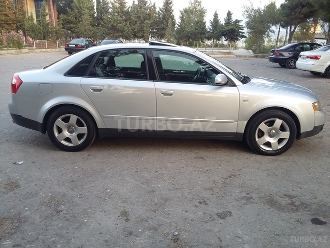 Audi A4 2001, 229,000 km - 1.8 л - Bakı