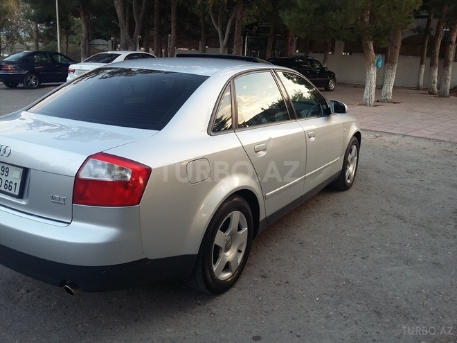 Audi A4 2001, 229,000 km - 1.8 л - Bakı