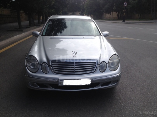 Mercedes E 220 2002, 226,000 km - 2.2 l - Bakı
