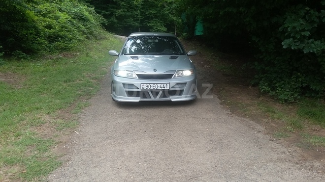 Renault Laguna 2002, 220,000 km - 1.8 l - Bakı