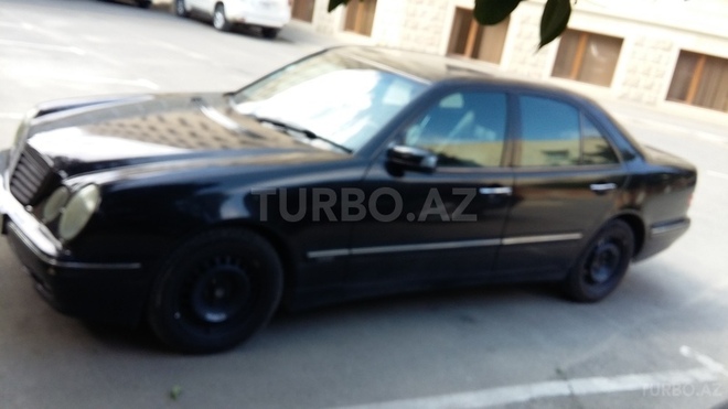 Mercedes E 240 2001, 223,500 km - 2.6 l - Bakı