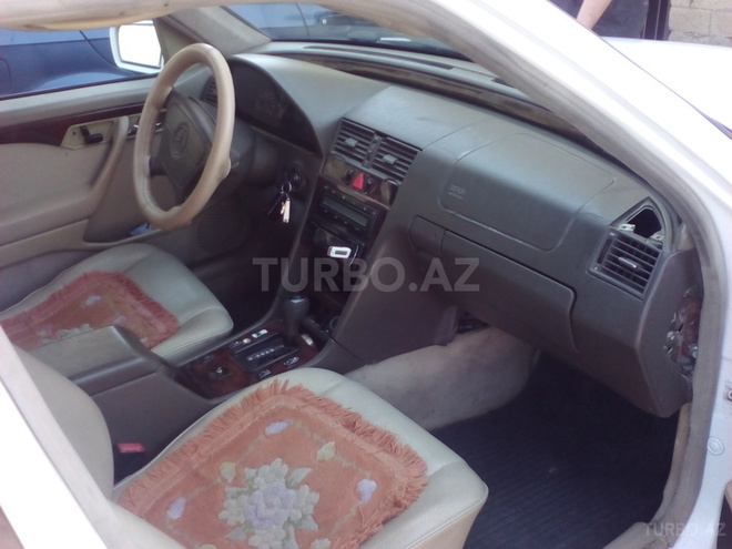 Mercedes C 220 1996, 280,000 km - 2.2 l - Bakı