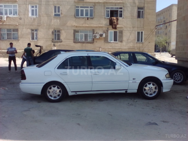Mercedes C 220 1996, 280,000 km - 2.2 l - Bakı