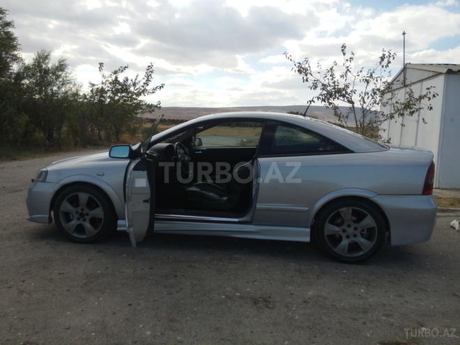 Opel Astra 2002, 150,000 km - 2.2 l - Bakı