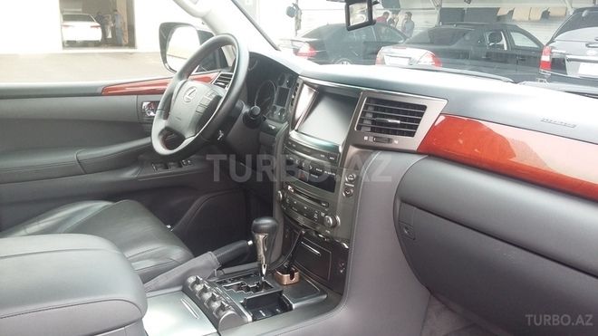 Lexus LX 570 2009, 97,000 km - 5.7 l - Gəncə