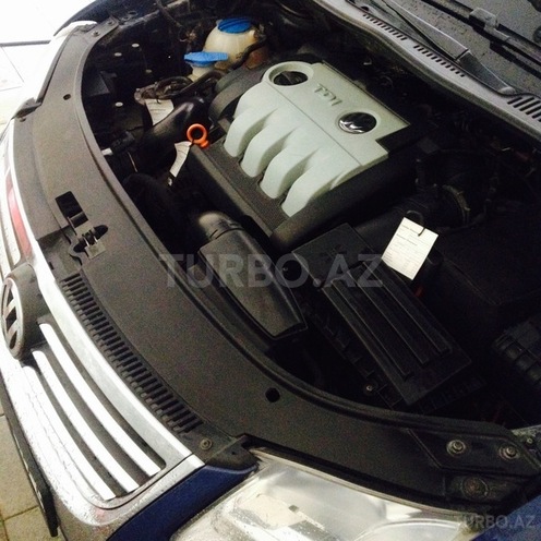 Volkswagen Touran 2007, 220,004 km - 2.0 l - Qusar