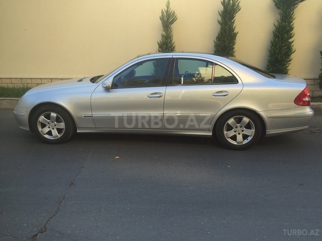 Mercedes E 240 2004, 240,000 km - 2.6 l - Bakı