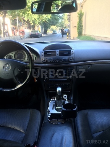 Mercedes E 240 2004, 240,000 km - 2.6 l - Bakı
