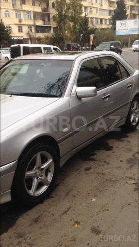Mercedes C 240 1998, 117,000 km - 2.4 l - Bakı