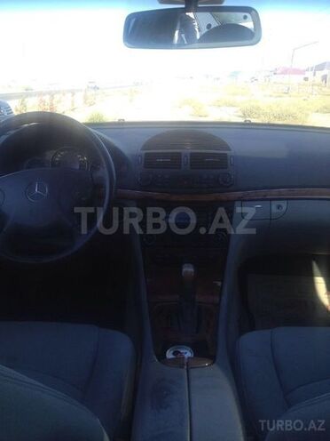 Mercedes E 240 2003, 265,000 km - 2.6 l - Bakı