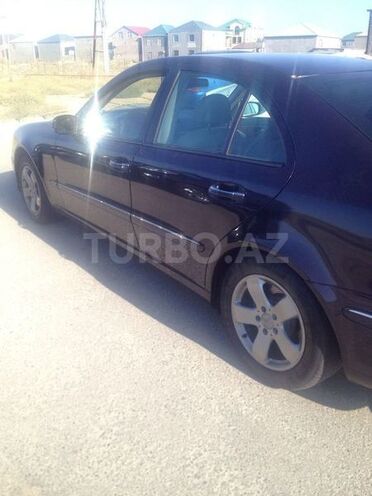 Mercedes E 240 2003, 265,000 km - 2.6 l - Bakı