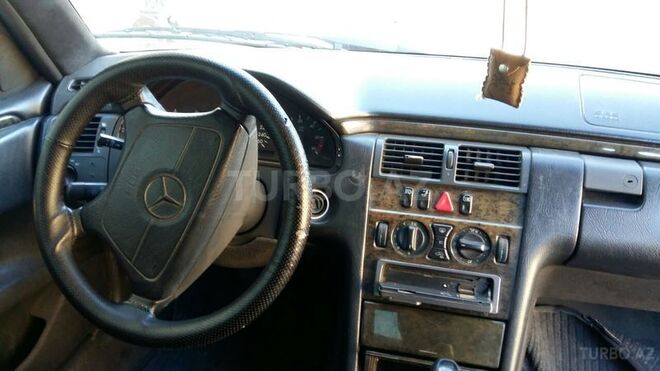 Mercedes E 300 1997, 460,000 km - 3.0 l - Bakı