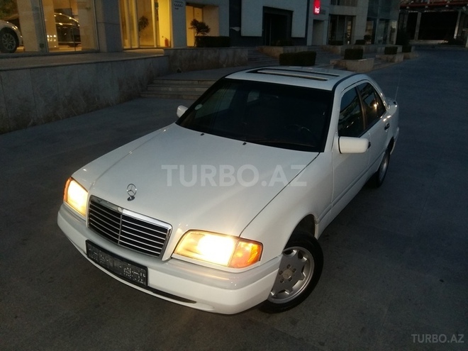 Mercedes C 180 1996, 300,000 km - 1.8 l - Bakı
