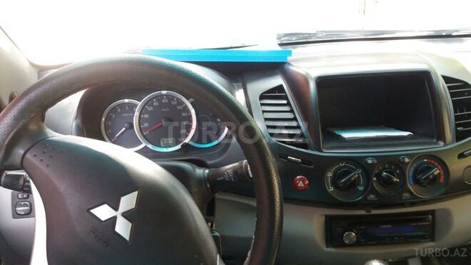 Mitsubishi L200 2013, 68,000 km - 2.5 л - Bakı