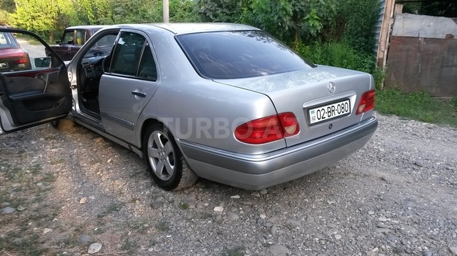 Mercedes E 200 1998, 296,254 km - 2.0 л - Ağdam