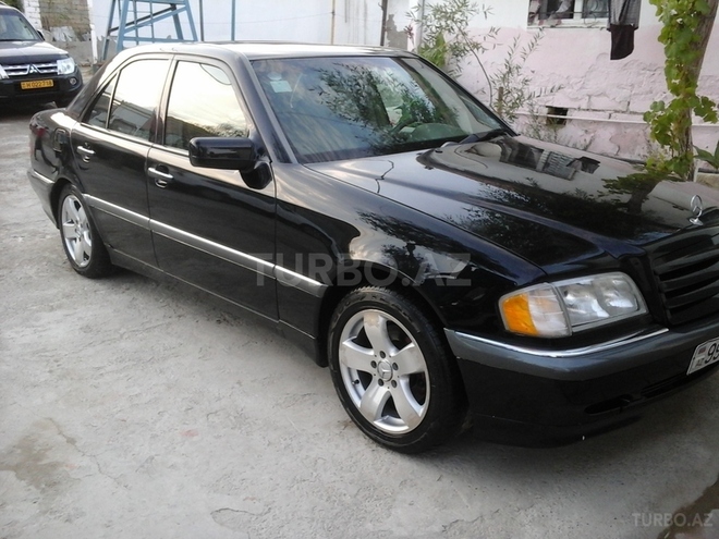 Mercedes C 230 1999, 157,000 km - 2.3 l - Bakı