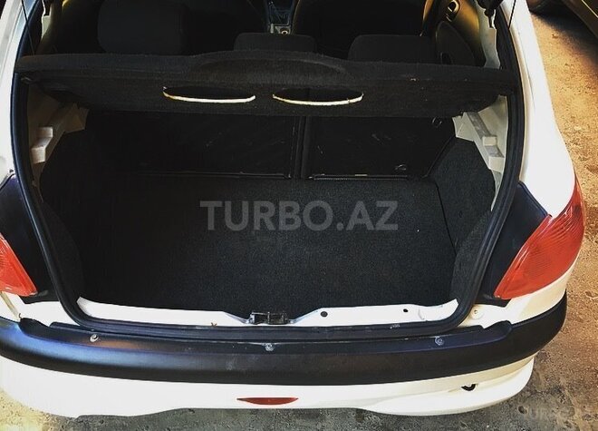 Peugeot 206 2005, 140,500 km - 1.4 l - Bakı