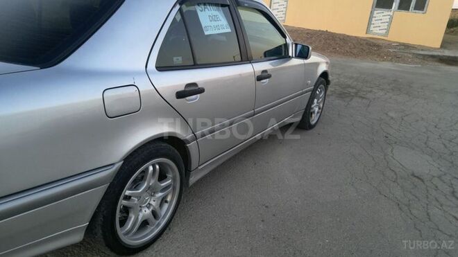 Mercedes E 220 2000, 295,680 km - 2.2 l - Bakı