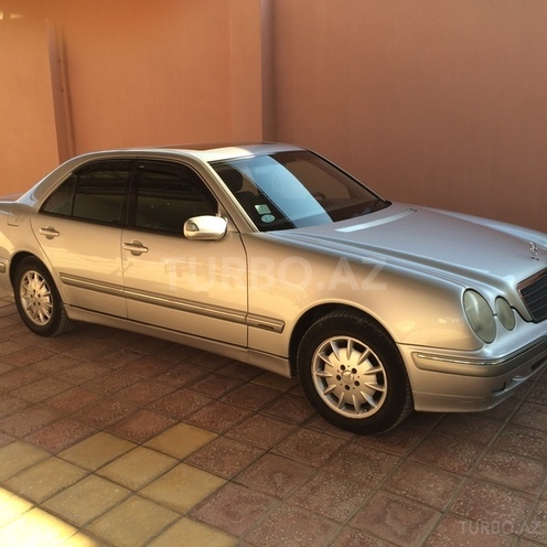 Mercedes E 200 2001, 180,000 km - 2.0 л - Şəmkir