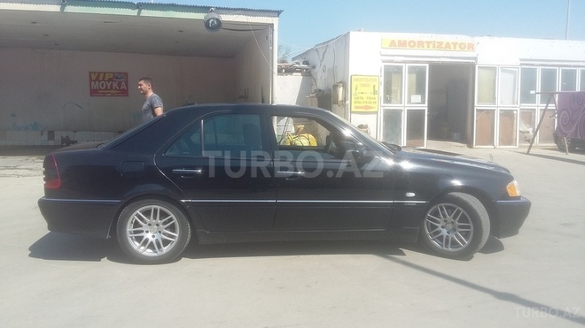 Mercedes C 220 1999, 270,358 km - 2.2 l - Bakı