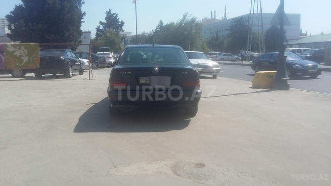 Mercedes C 220 1999, 270,358 km - 2.2 l - Bakı