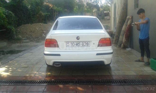 BMW 523 1997, 210,000 km - 2.3 l - Bakı