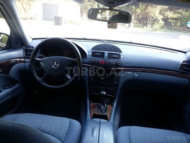Mercedes E 220 2003, 189,700 km - 2.2 l - Bakı