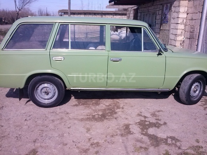 LADA (VAZ) 2102 1981, 48,000 km - 1.3 l - Salyan