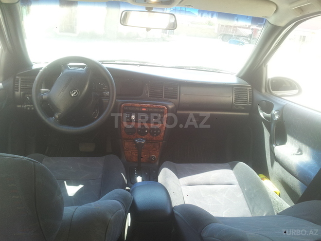 Opel Vectra 1997, 316,000 km - 1.8 l - Bakı