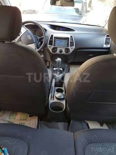 Hyundai i20 2011, 65,000 km - 1.4 l - Bakı