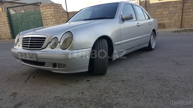 Mercedes E 320 2000, 296,000 km - 3.2 l - Bakı