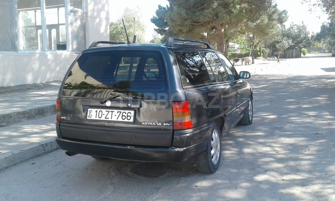 Opel Astra 1997, 252,000 km - 1.8 l - Bakı