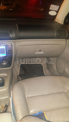 Volkswagen Passat 2001, 200 km - 1.8 l - Bakı