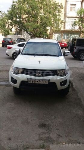 Mitsubishi L200 2013, 68,000 km - 2.5 л - Bakı