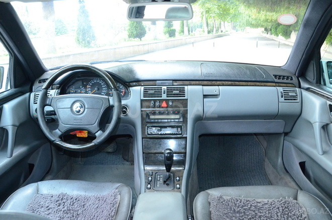 Mercedes E 200 1997, 385,541 km - 2.0 l - Ağcabədi