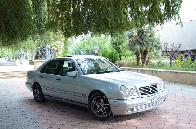 Mercedes E 200 1997, 385,541 km - 2.0 l - Ağcabədi
