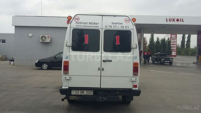 Mercedes 208 D 1994, 411,000 km - 2.3 л - Bakı