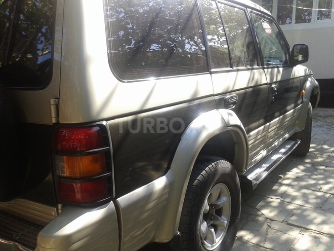 Mitsubishi Pajero 1996, 37,950 km - 2.8 l - Bakı