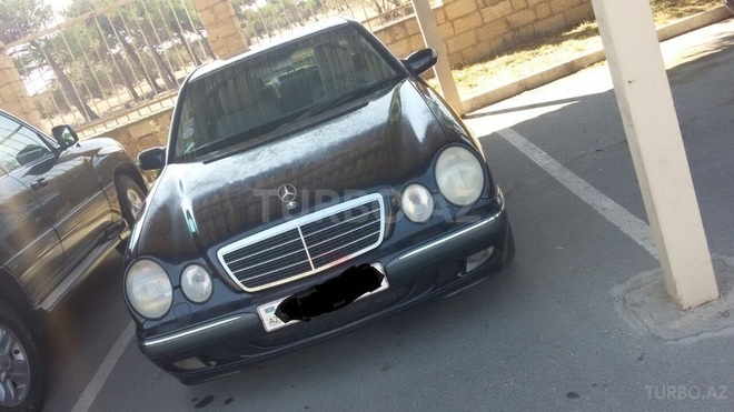 Mercedes E 270 2000, 295,000 km - 2.7 l - Bakı