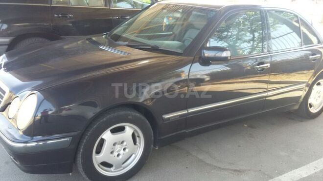 Mercedes E 270 2000, 295,000 km - 2.7 l - Bakı