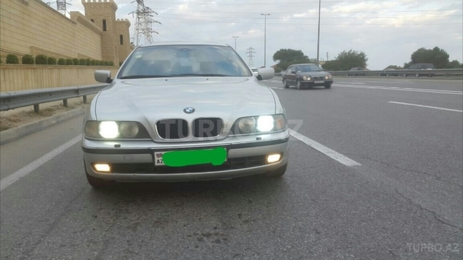 BMW 528 2000, 2,009,000 km - 2.8 l - Bakı